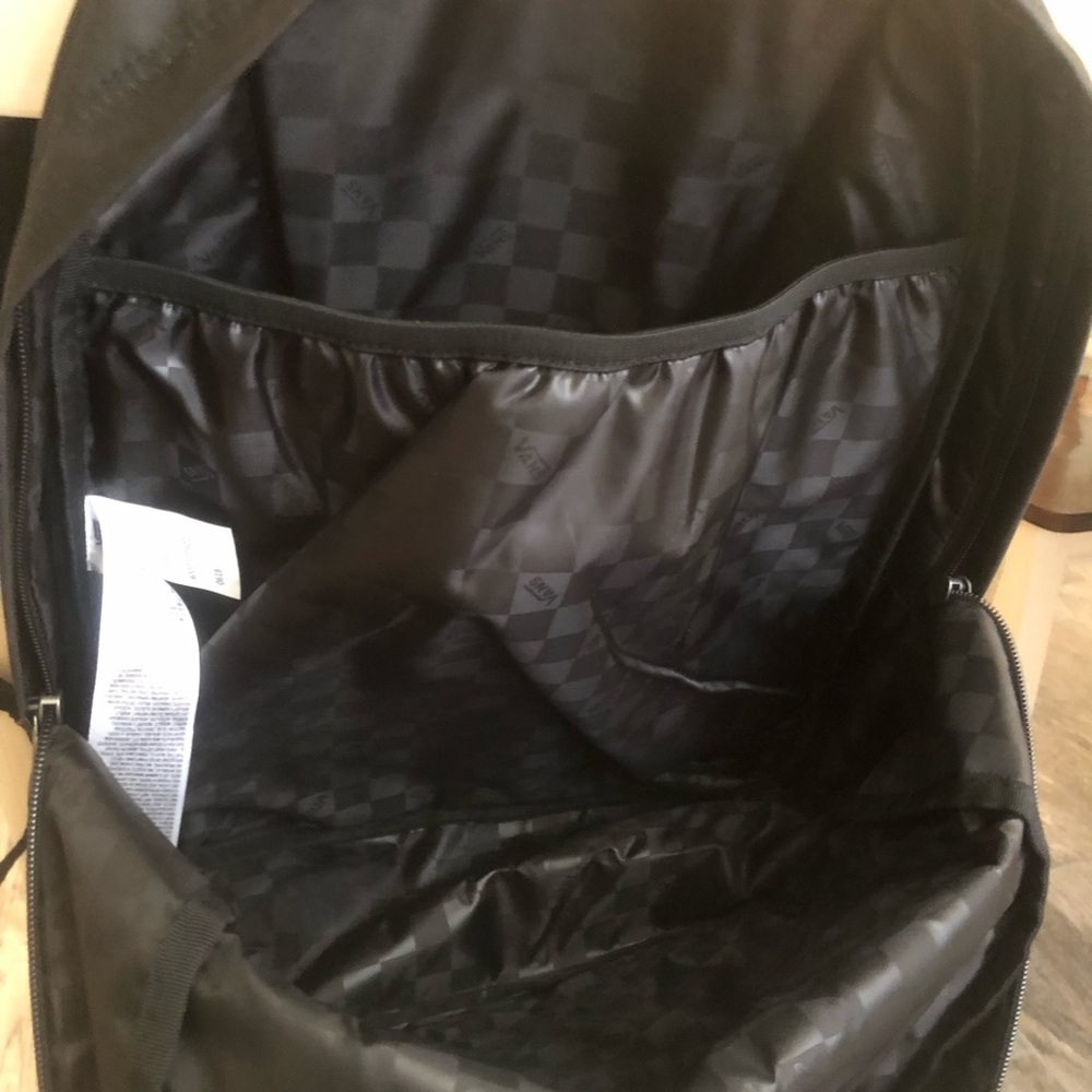 Beautiful large vans backpack - Picture 5 of 6